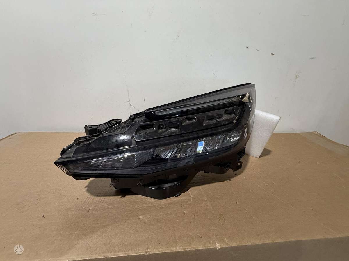 Toyota C-HR, 81150F424000