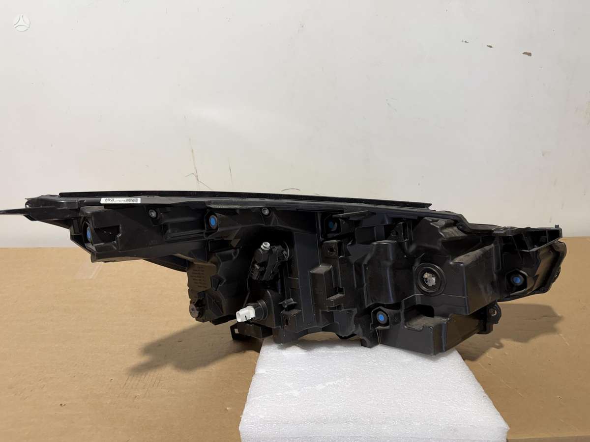 Toyota C-HR, 81150F424000