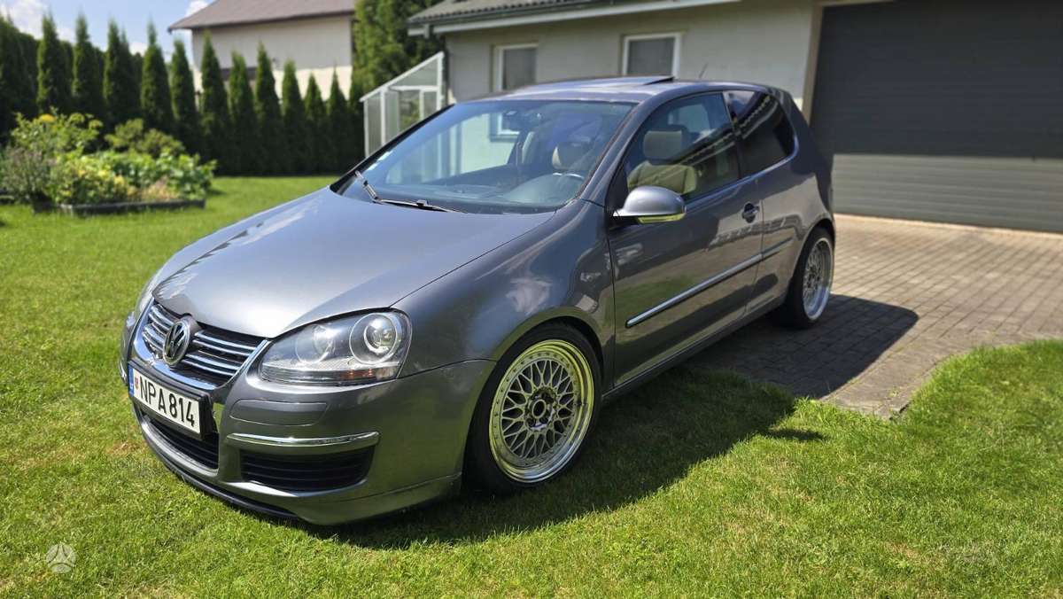 Volkswagen Golf - 3