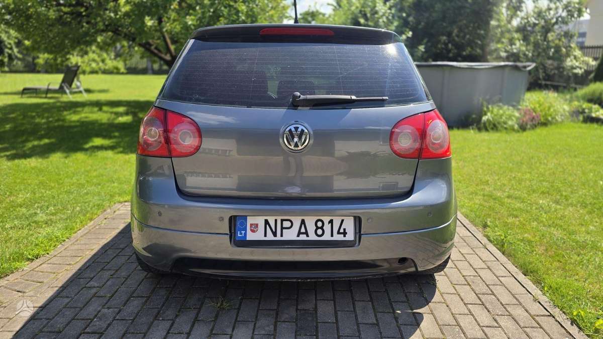 Volkswagen Golf - 8