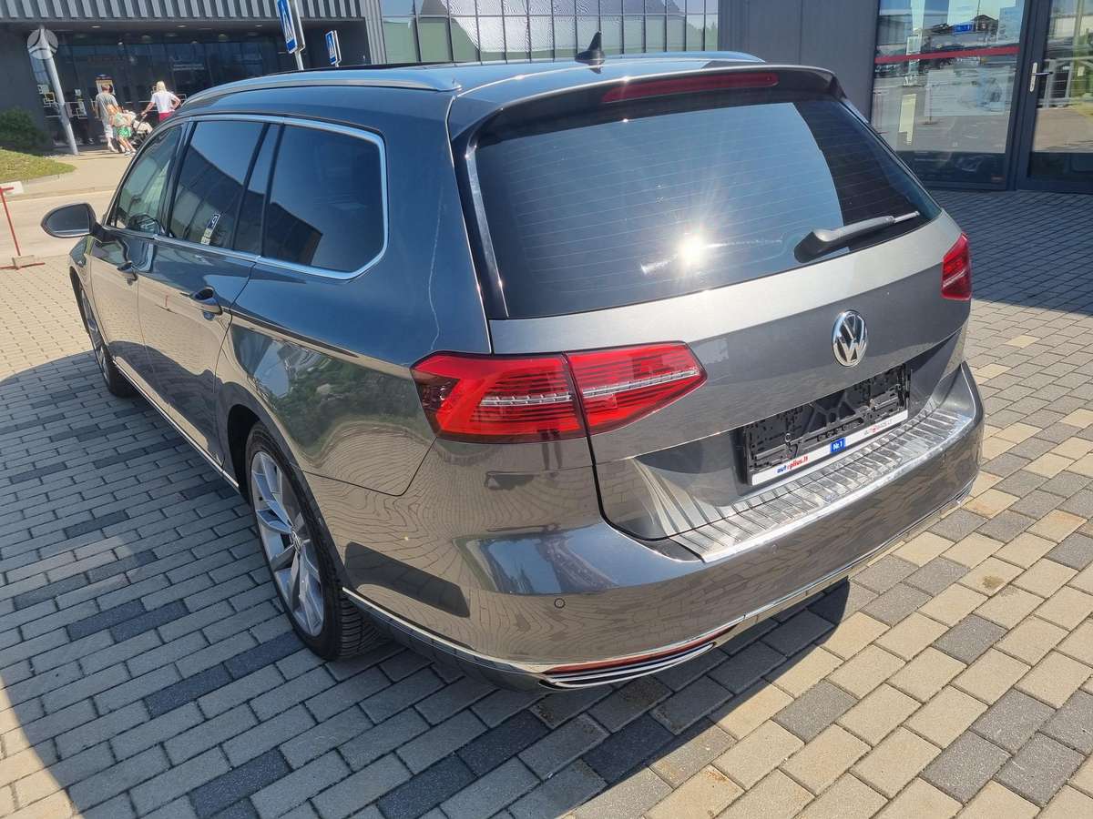 Volkswagen Passat, 2.0 l., Универсал