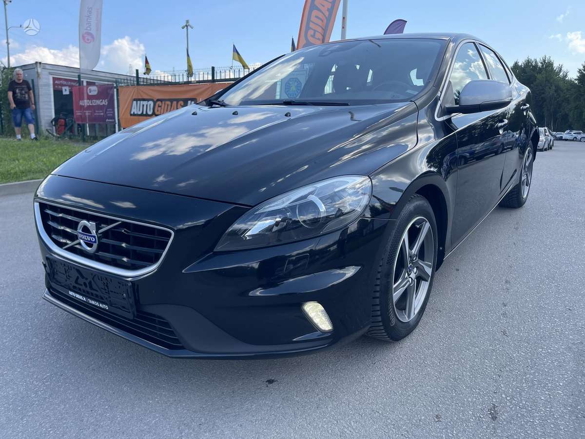 Volvo V40, 2.0 l., hatchback