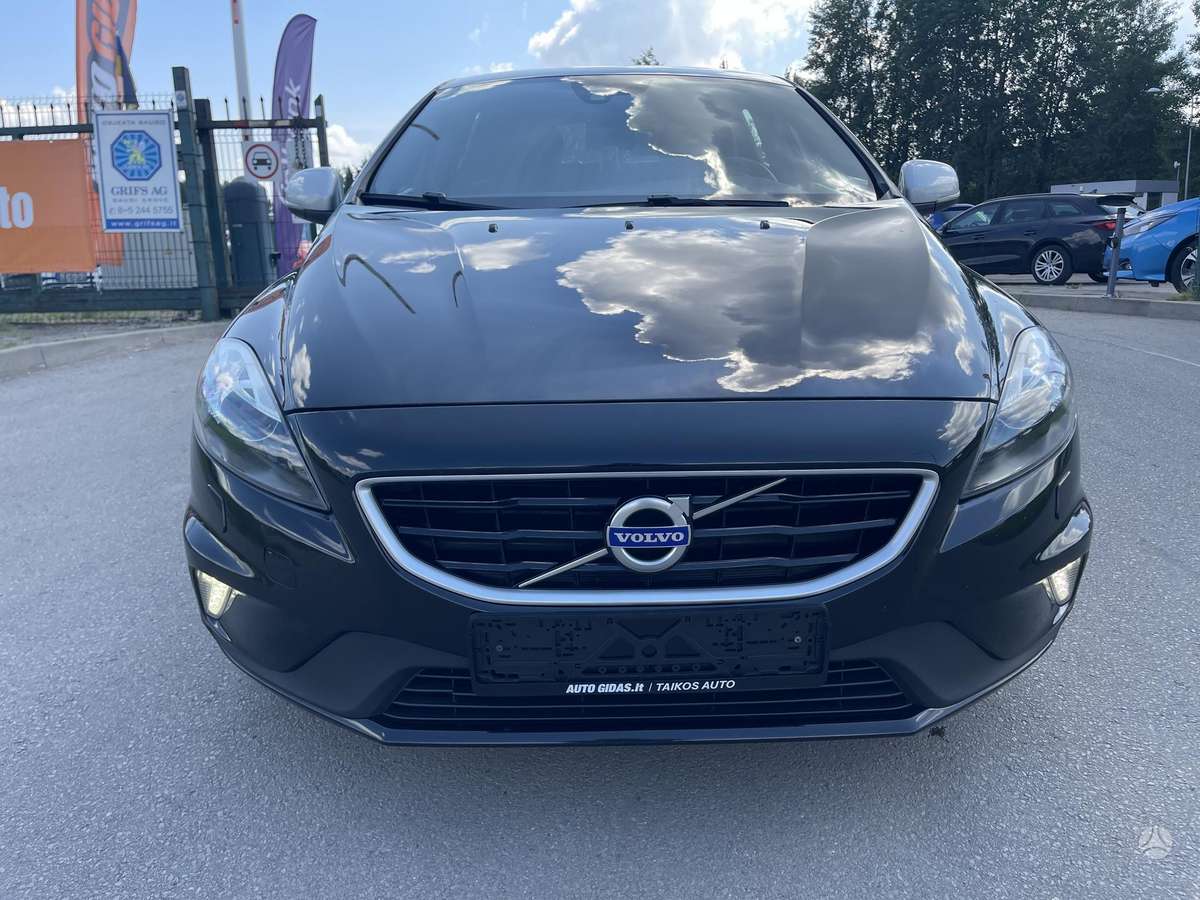 Volvo V40, 2.0 l., Хэтчбек