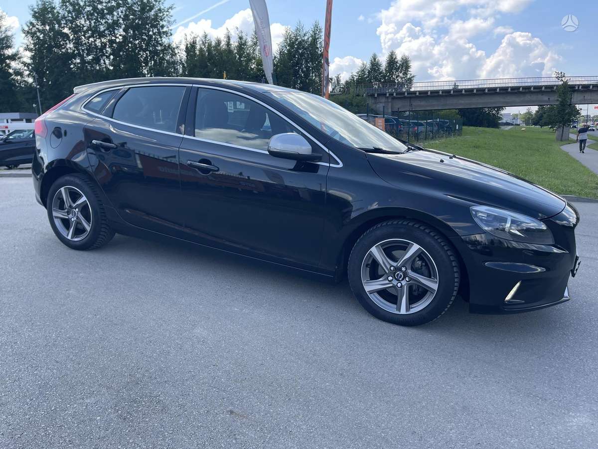Volvo V40, 2.0 l., Хэтчбек