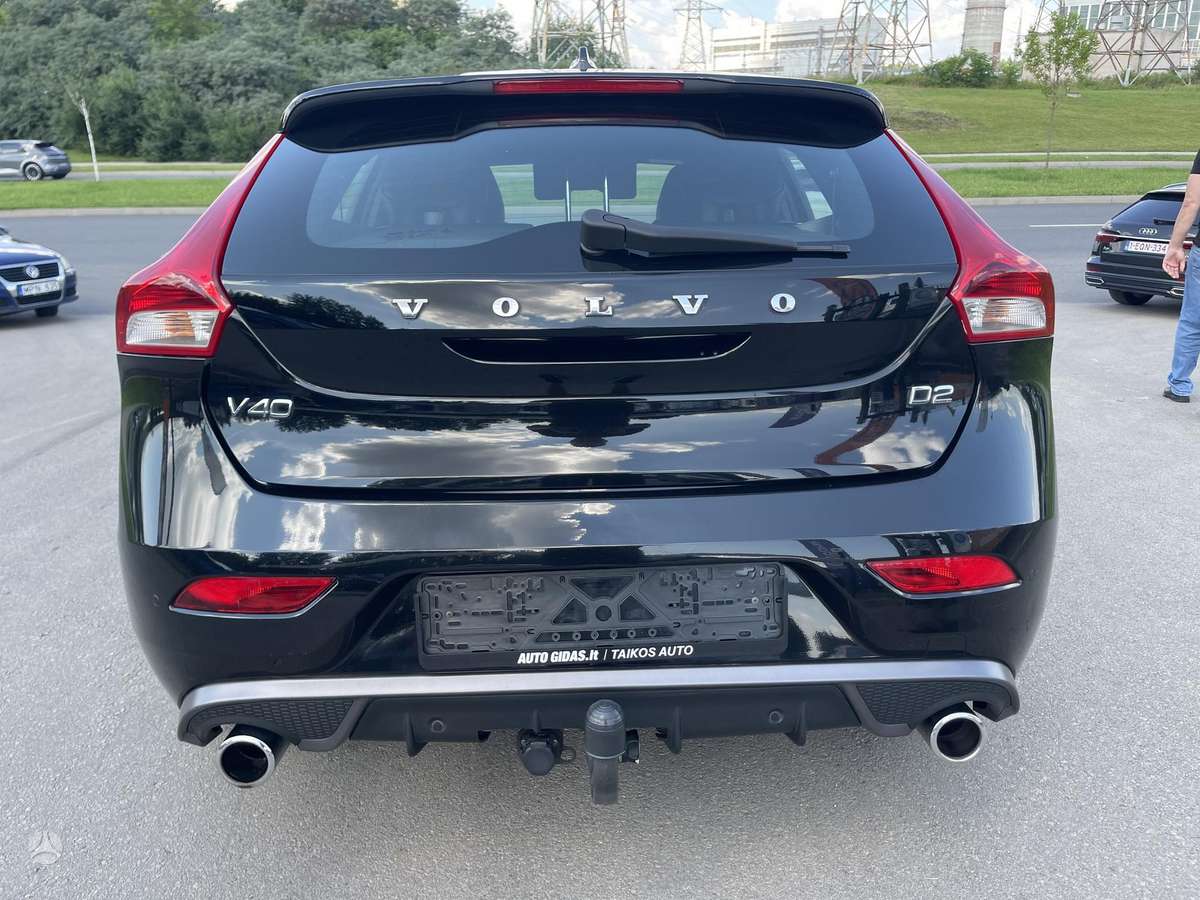Volvo V40, 2.0 l., Хэтчбек