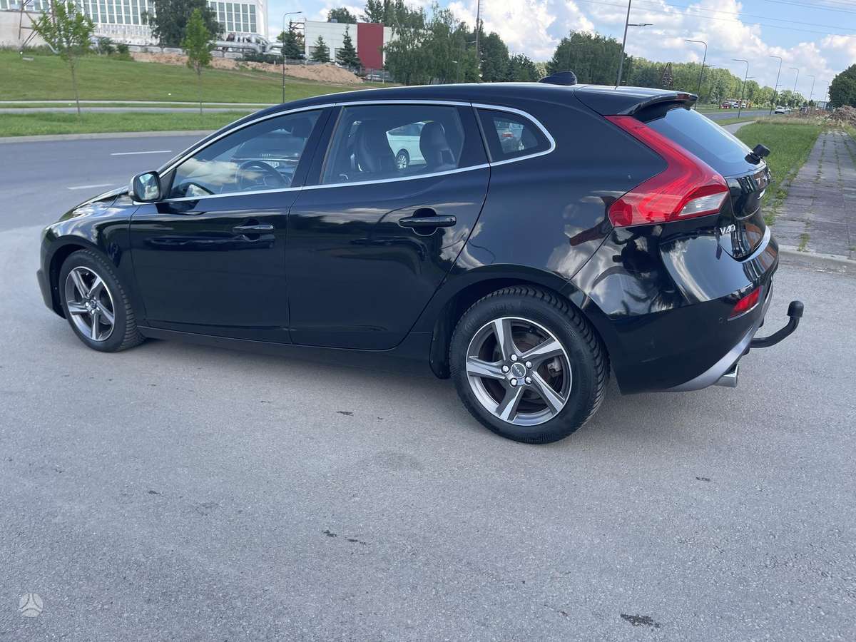 Volvo V40, 2.0 l., Хэтчбек