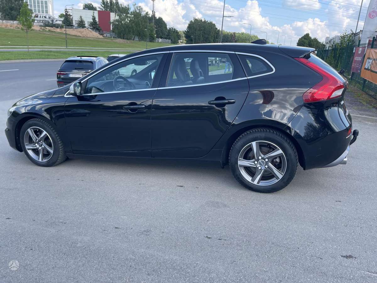 Volvo V40, 2.0 l., Хэтчбек