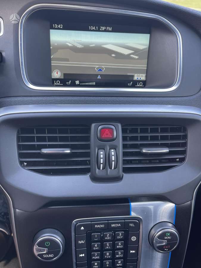 Volvo V40, 2.0 l., Хэтчбек