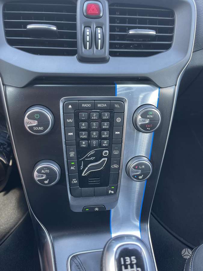 Volvo V40, 2.0 l., Хэтчбек