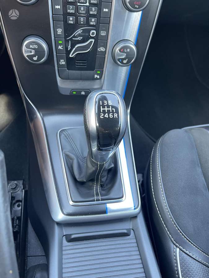 Volvo V40, 2.0 l., Хэтчбек