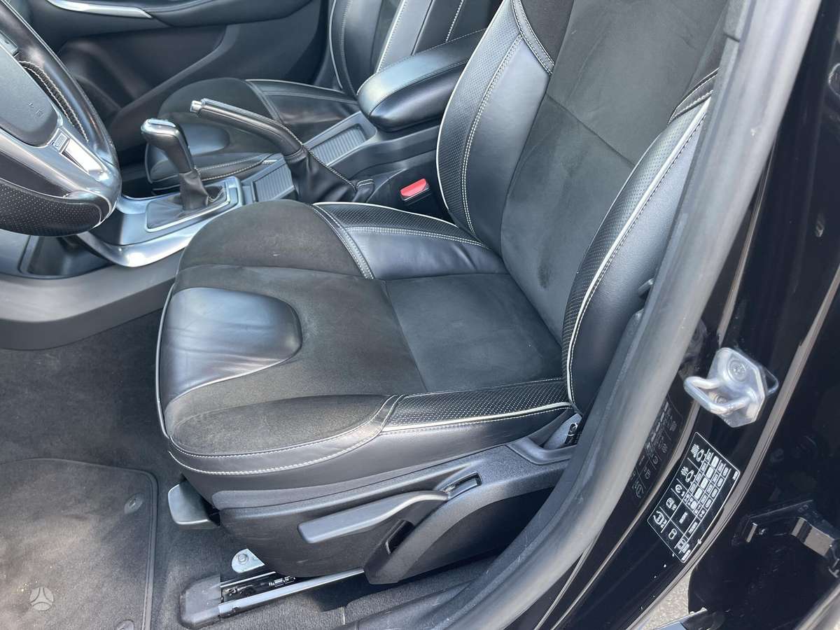 Volvo V40, 2.0 l., hatchback