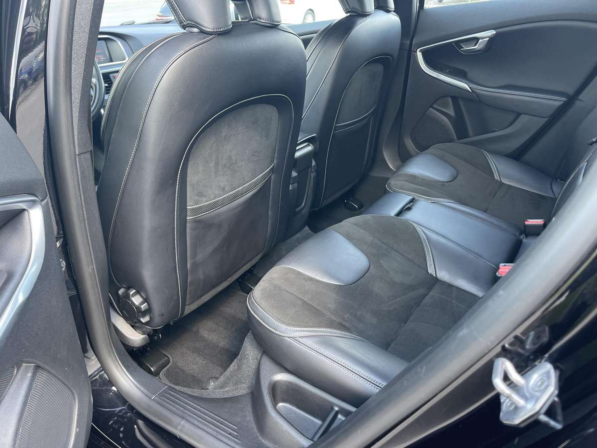 Volvo V40, 2.0 l., hatchback
