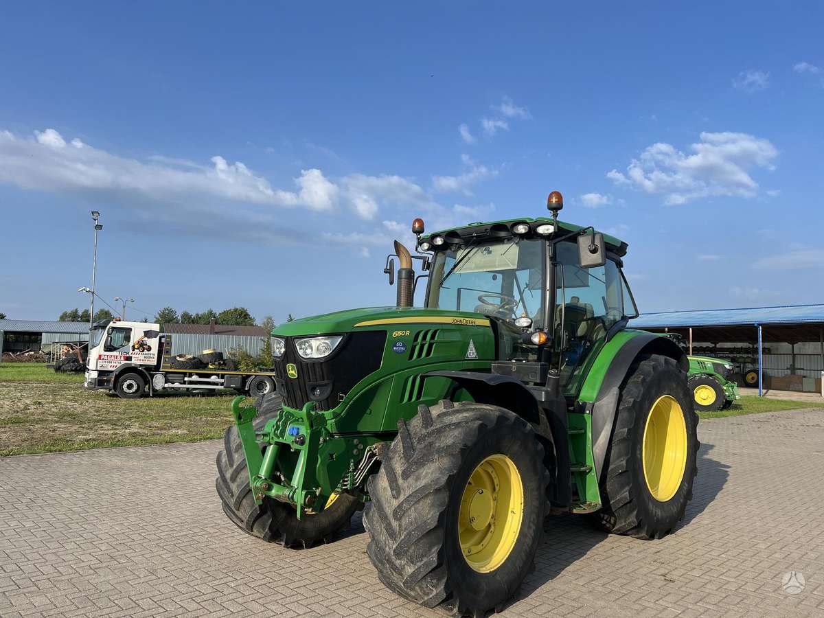 John Deere 6150R, traktoriai