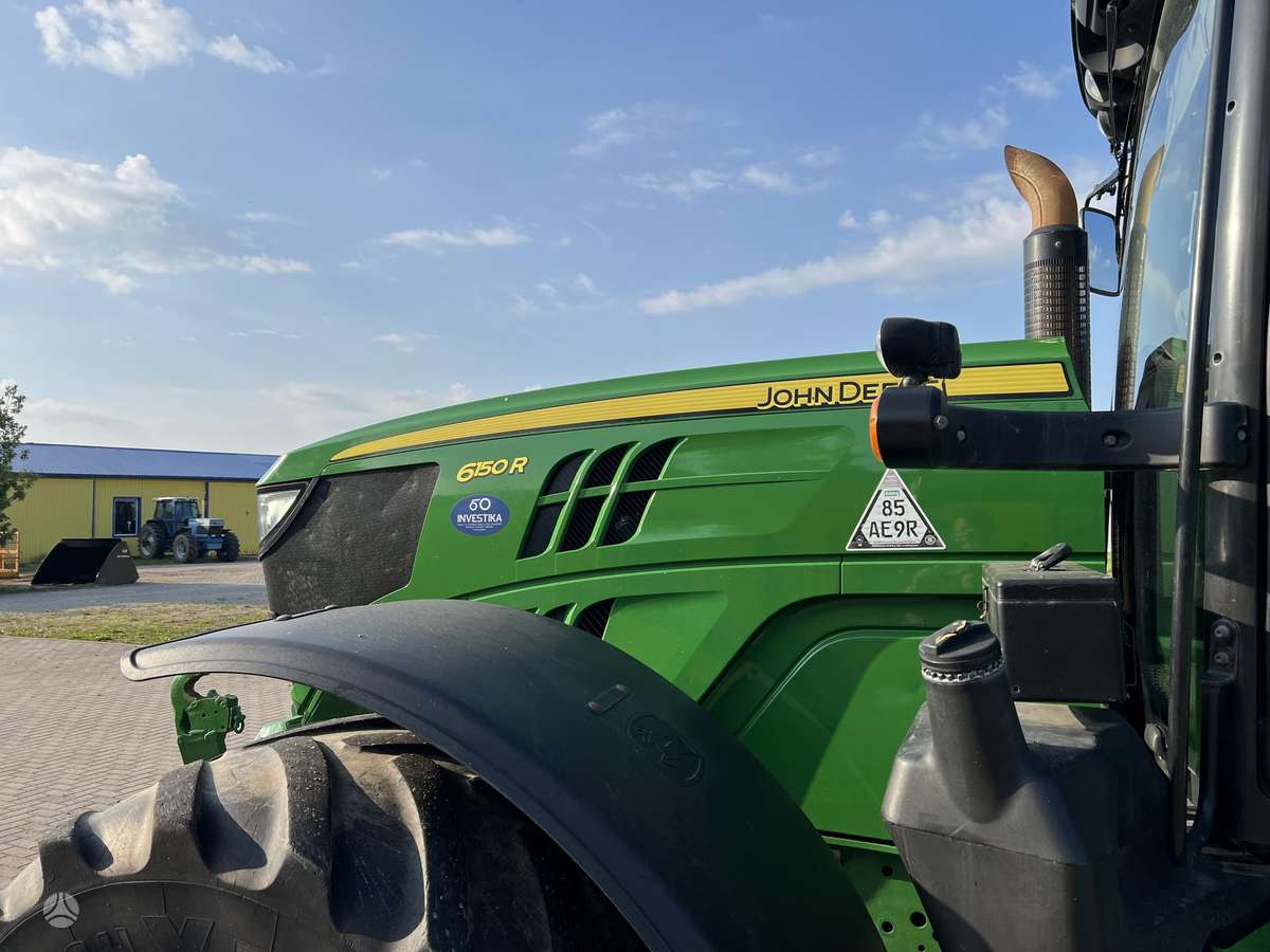 John Deere 6150R, traktoriai