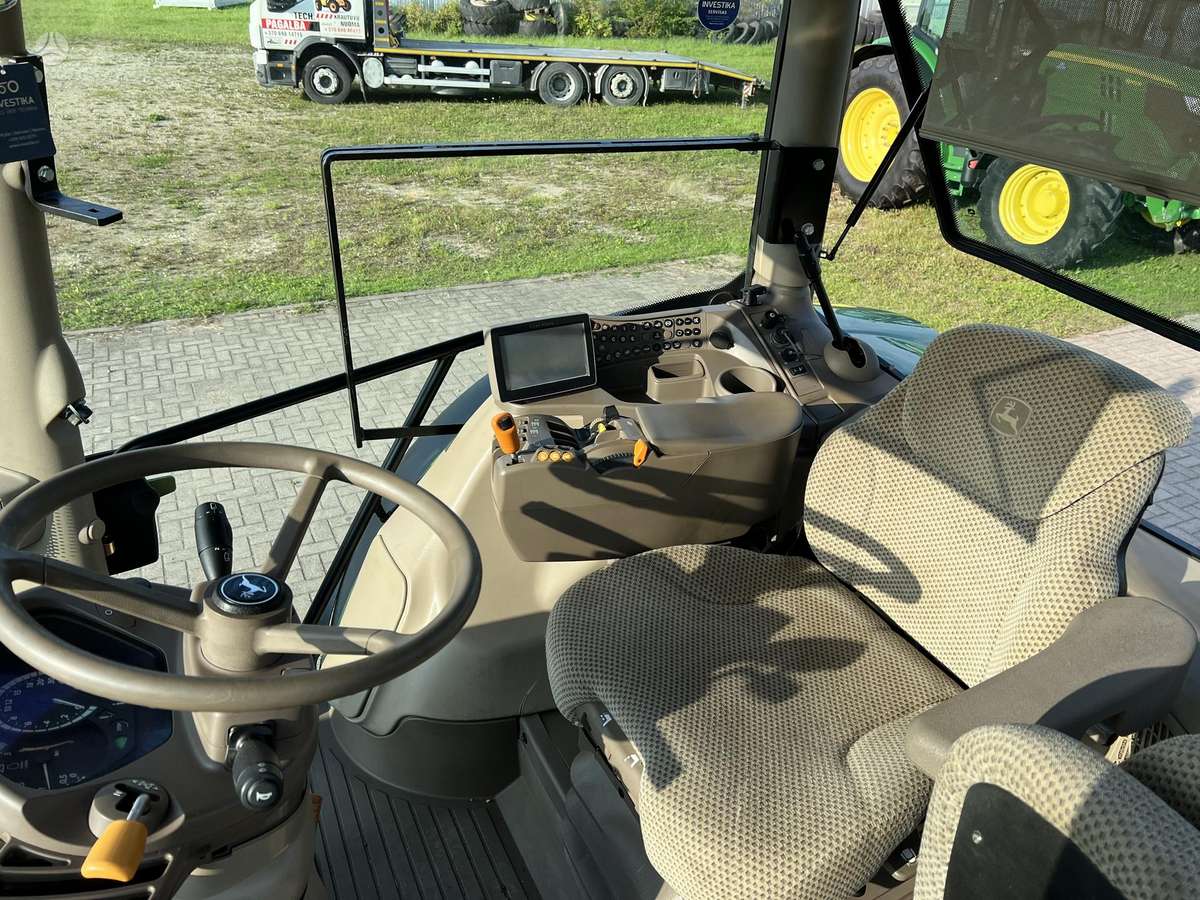 John Deere 6150R, traktoriai