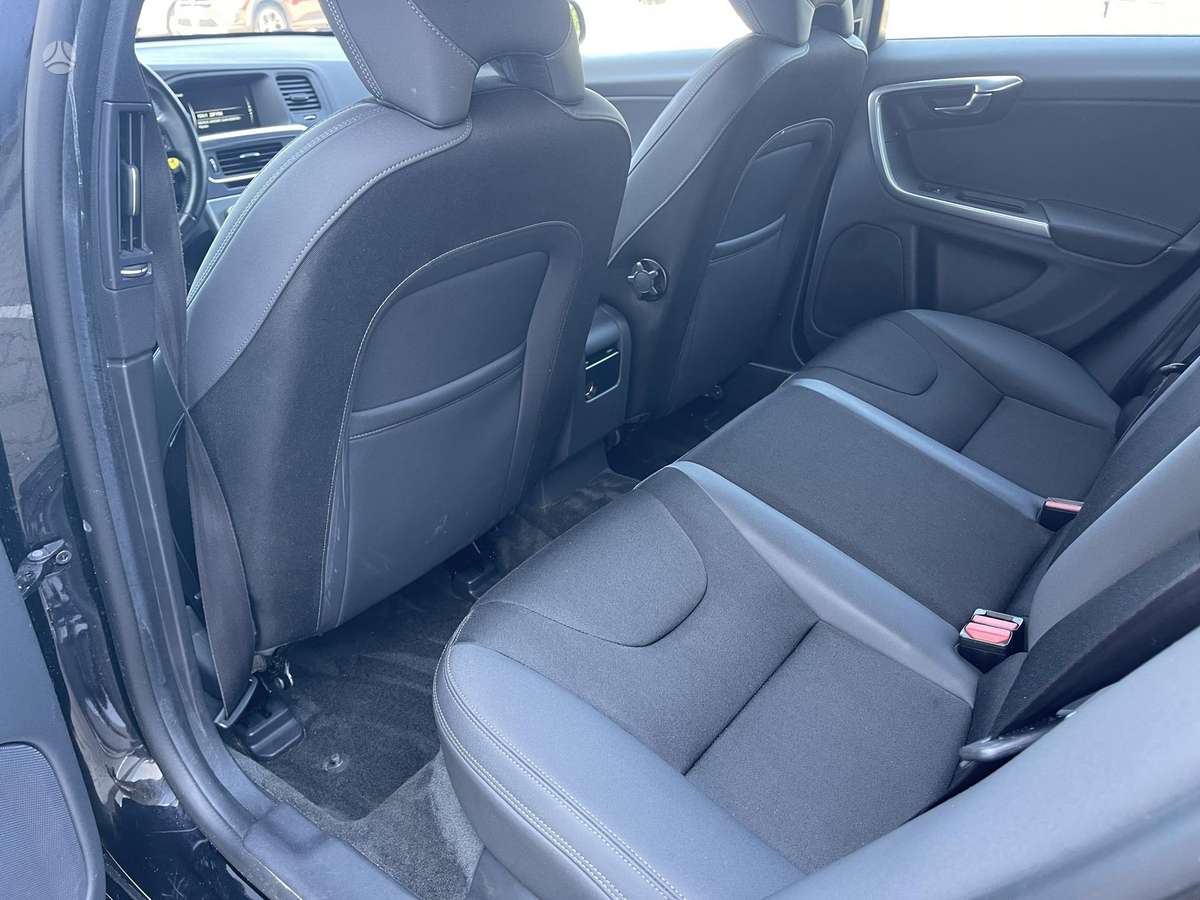 Volvo V60, 2.0 l., Универсал