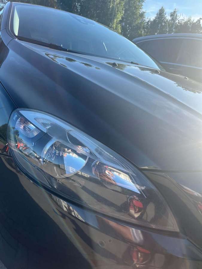 Volvo V40, 1.6 l., Хэтчбек