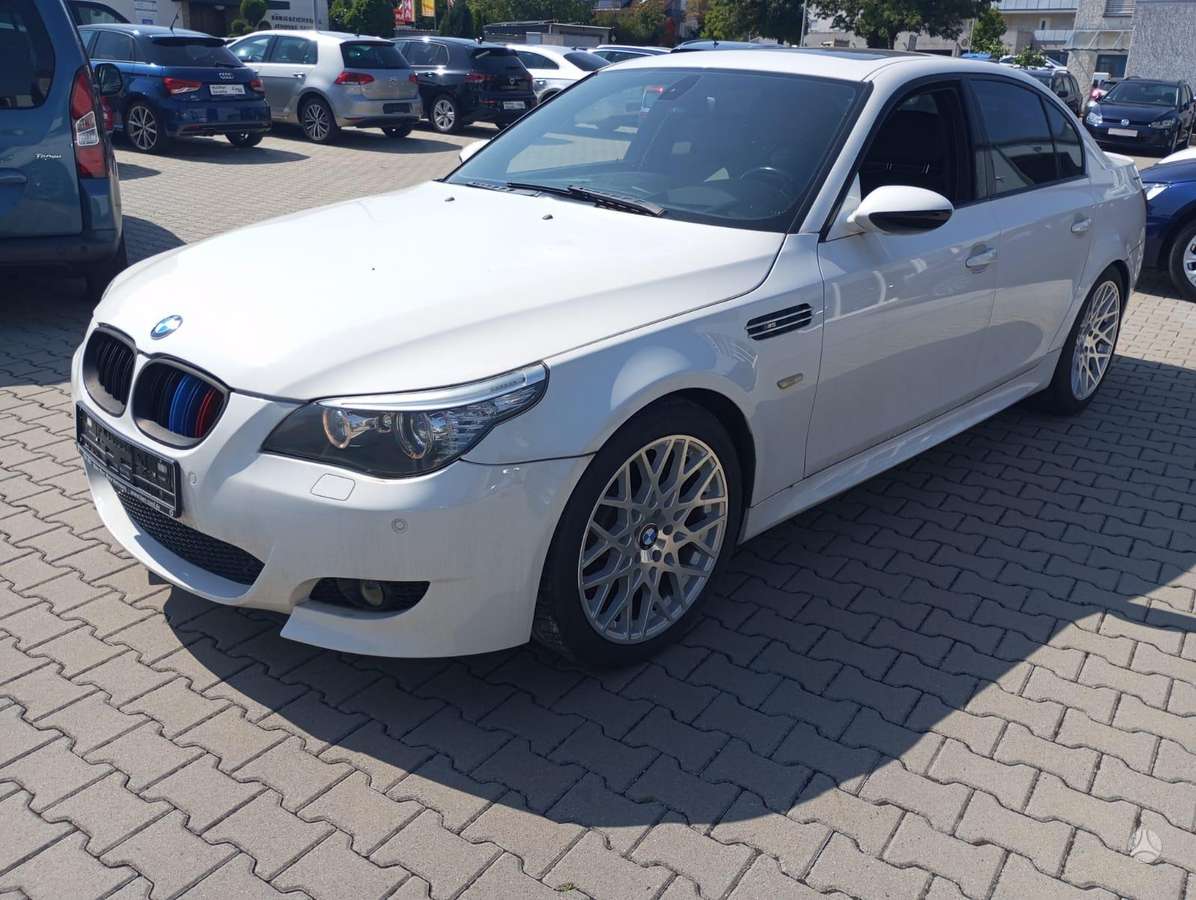 BMW M5, 5.0 l., Седан