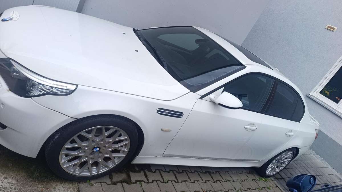 BMW M5, 5.0 l., Седан
