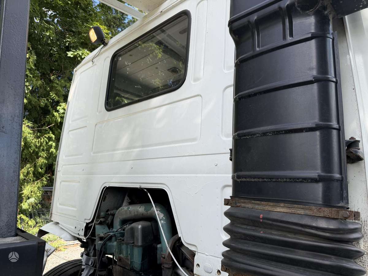 Scania 93 Dino 160 17m, с краном