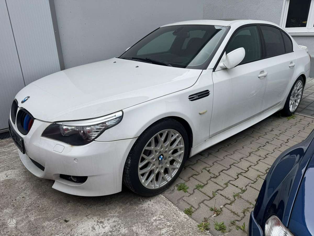BMW M5, 5.0 l., Седан