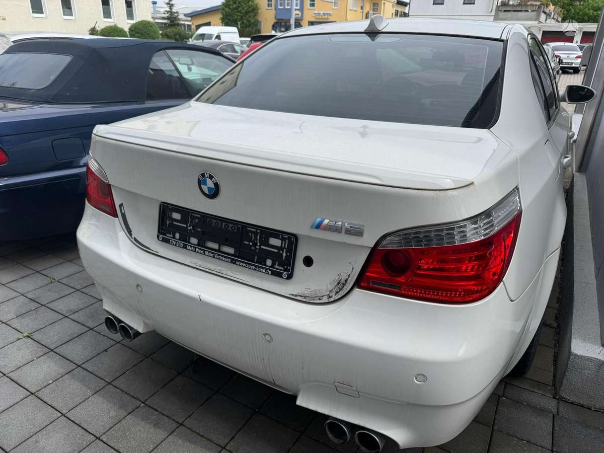 BMW M5, 5.0 l., Седан