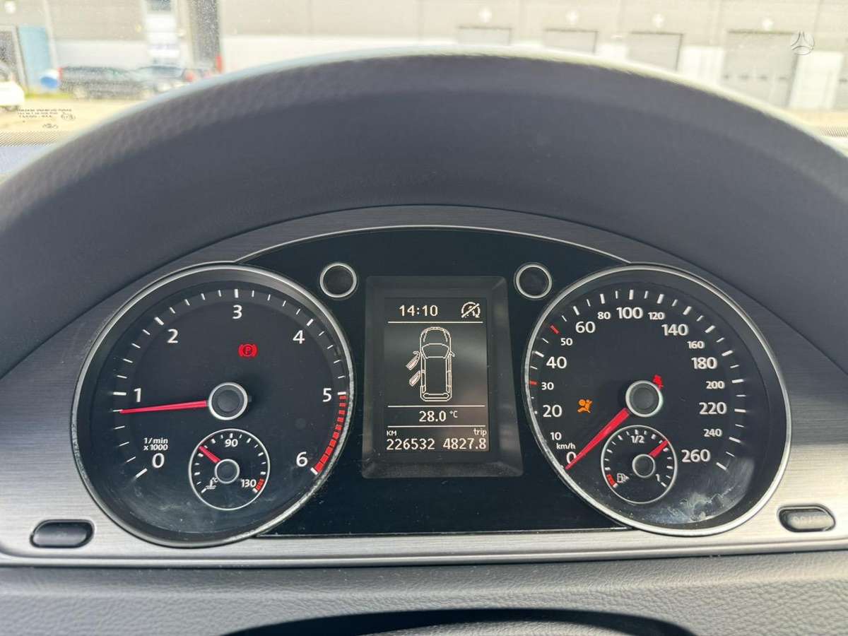 Volkswagen Passat, 2.0 l., Универсал