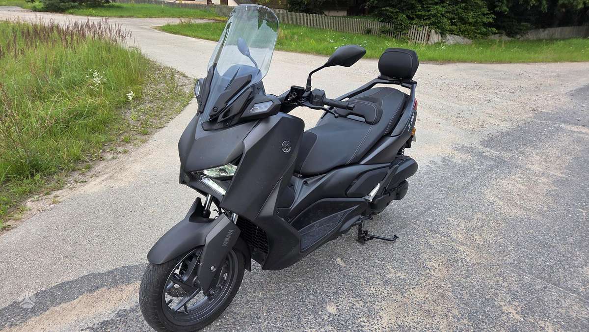 Yamaha XMAX 125, мотороллеры / мопеды