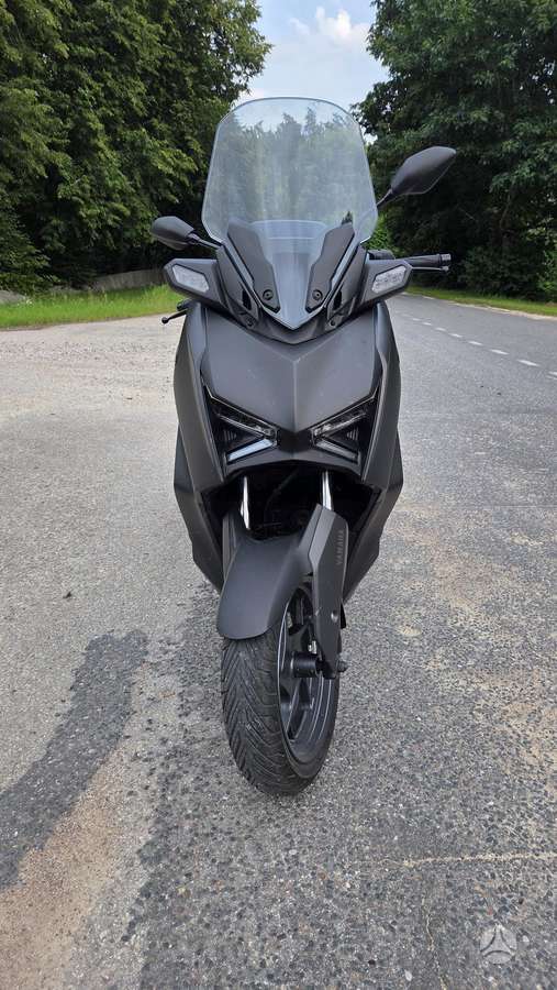 Yamaha XMAX 125, scooters / mopeds