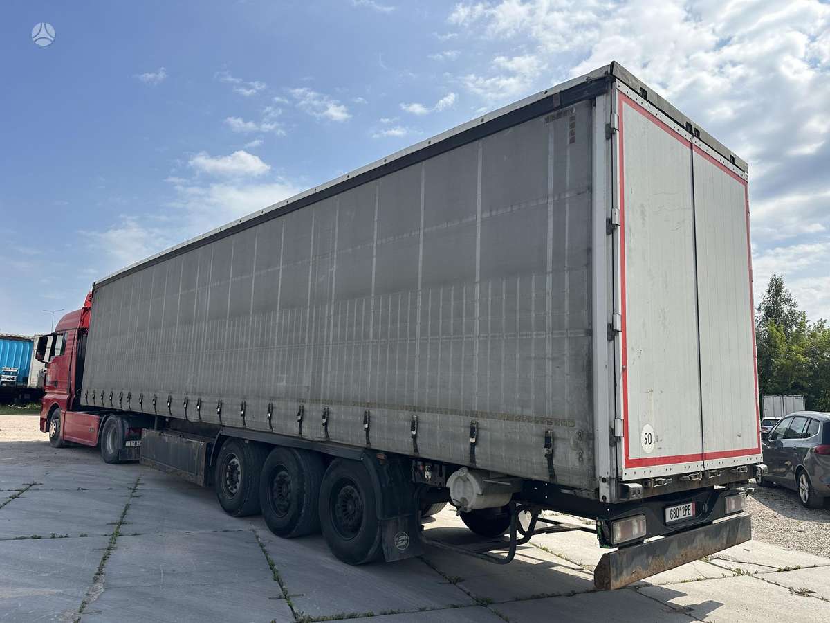 Kögel Silver green, užuolaidinės / tentinės