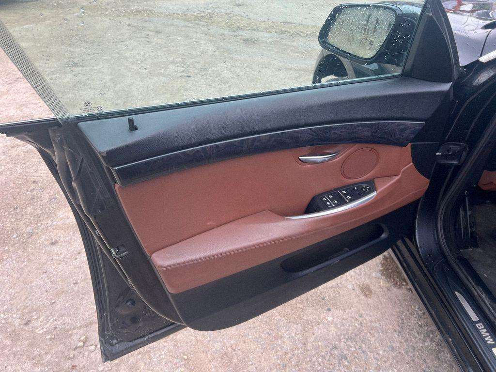 BMW 5 serija 37062388618