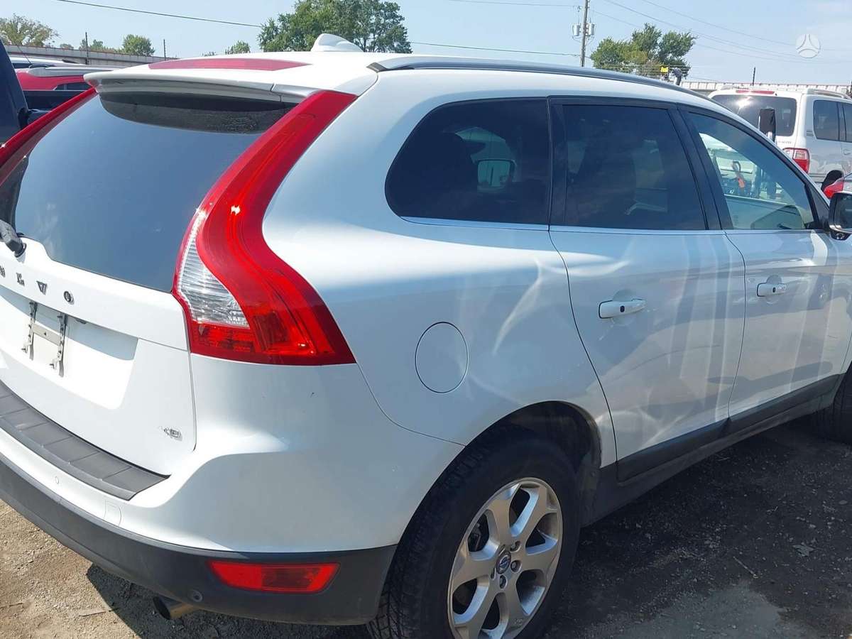 Volvo XC60 dalimis