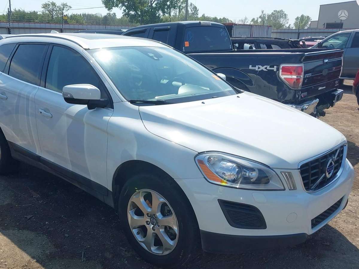 Volvo XC60 dalimis