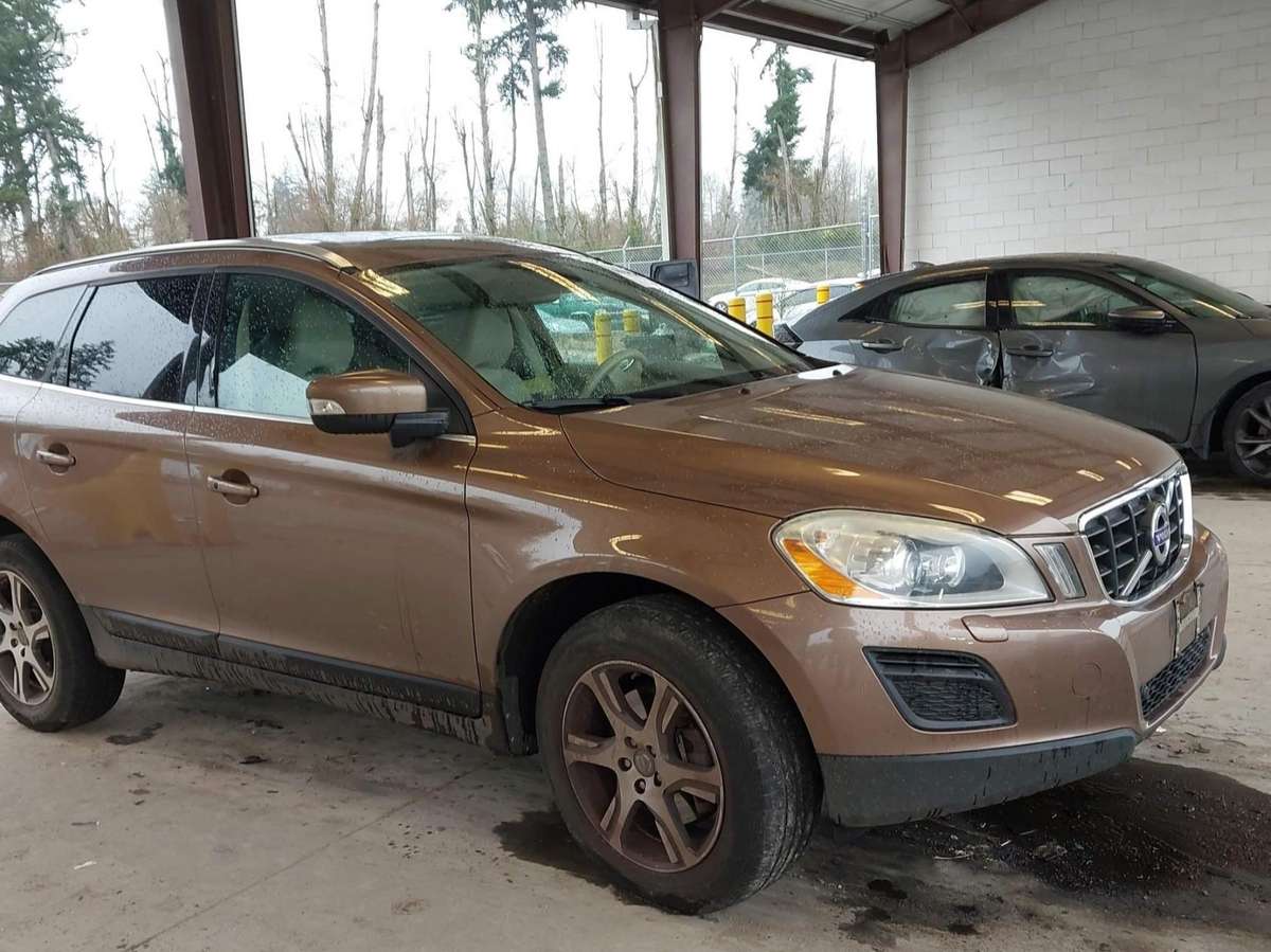 Volvo XC60 dalimis