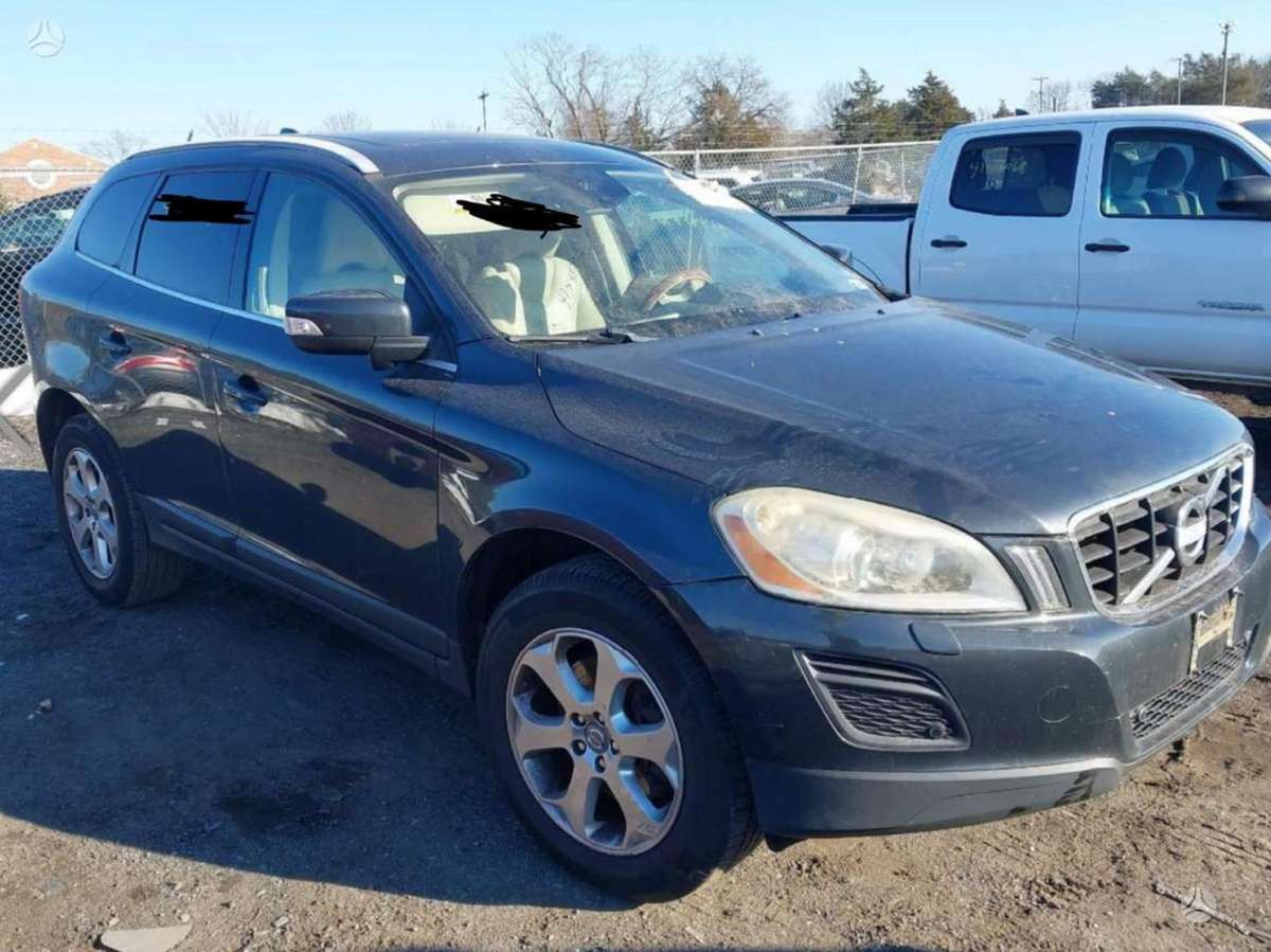 Volvo XC60 dalimis