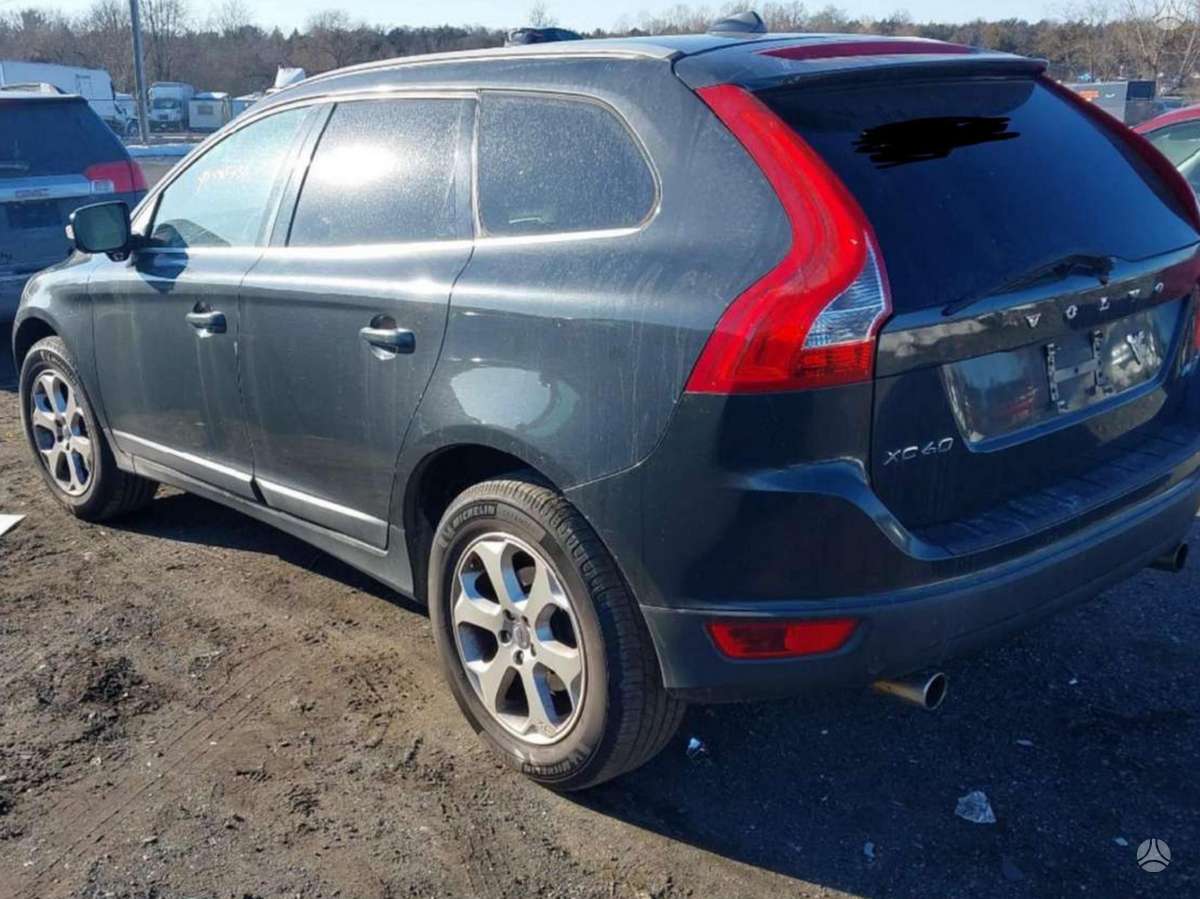 Volvo XC60 по частям