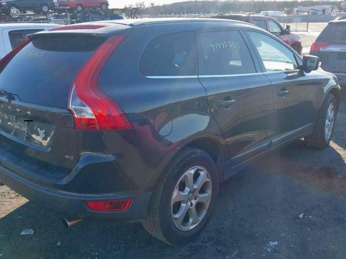 Volvo XC60 по частям