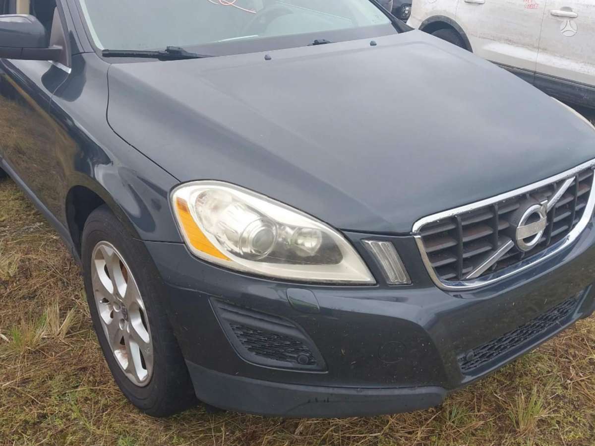 Volvo XC60 dalimis