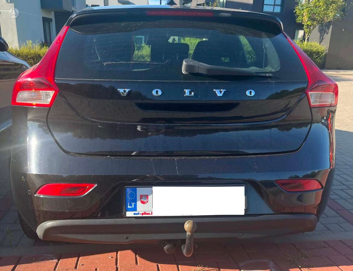 Volvo V40, 1.6 l., hatchback