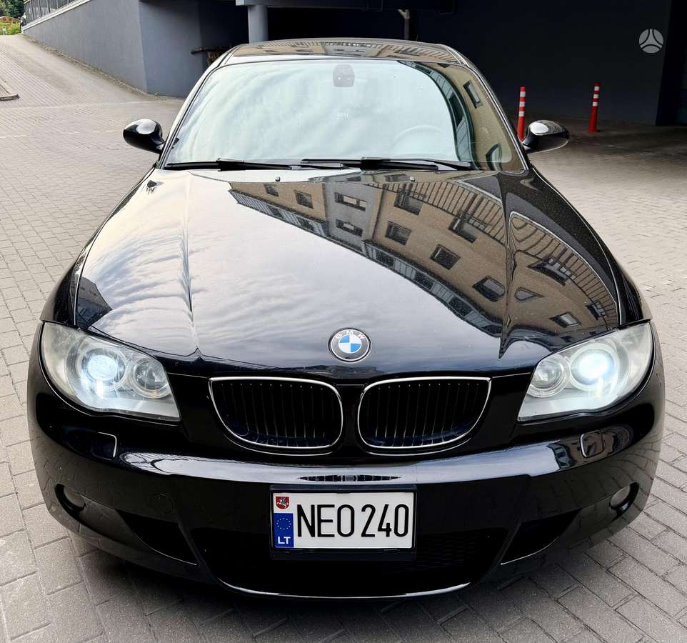 BMW 120, Хэтчбек