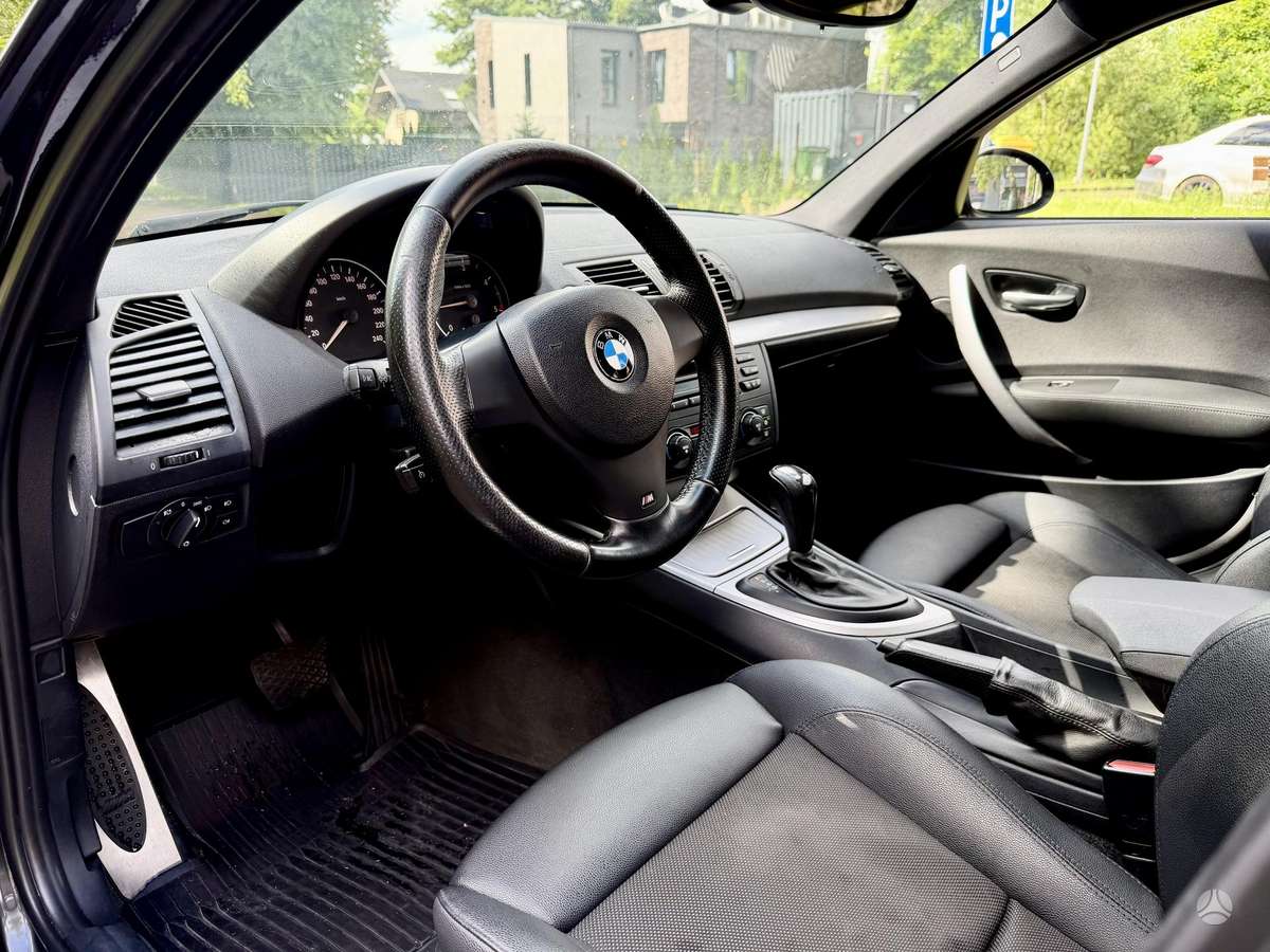 BMW 120, Хэтчбек