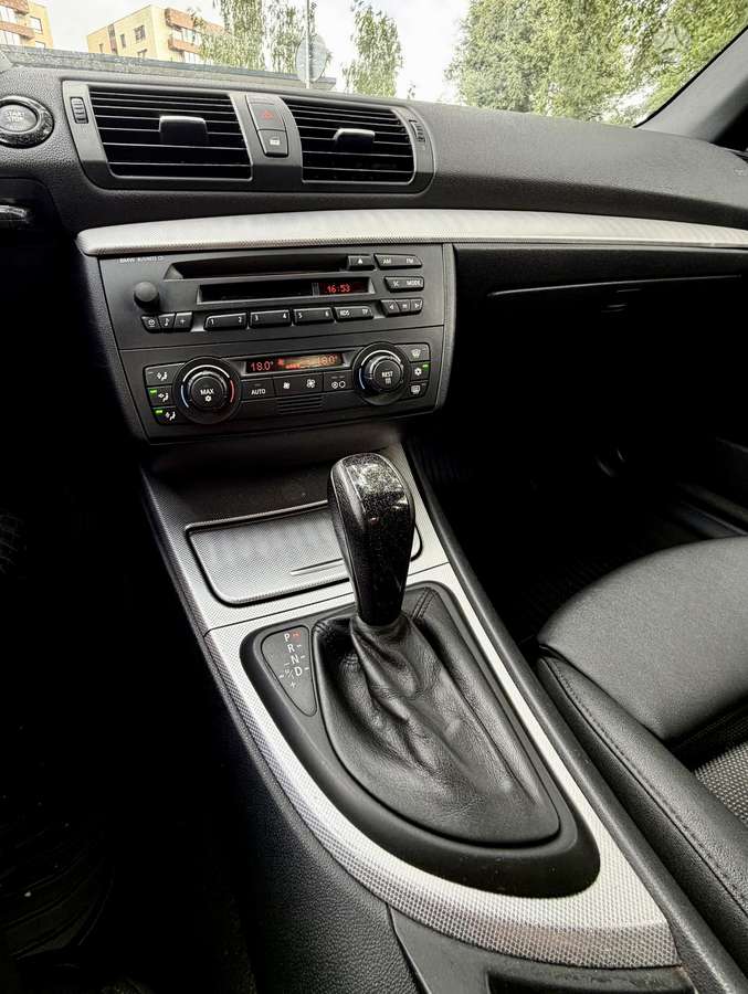 BMW 120, Хэтчбек