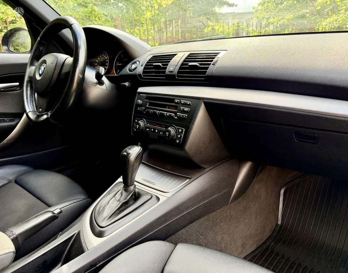 BMW 120, Хэтчбек