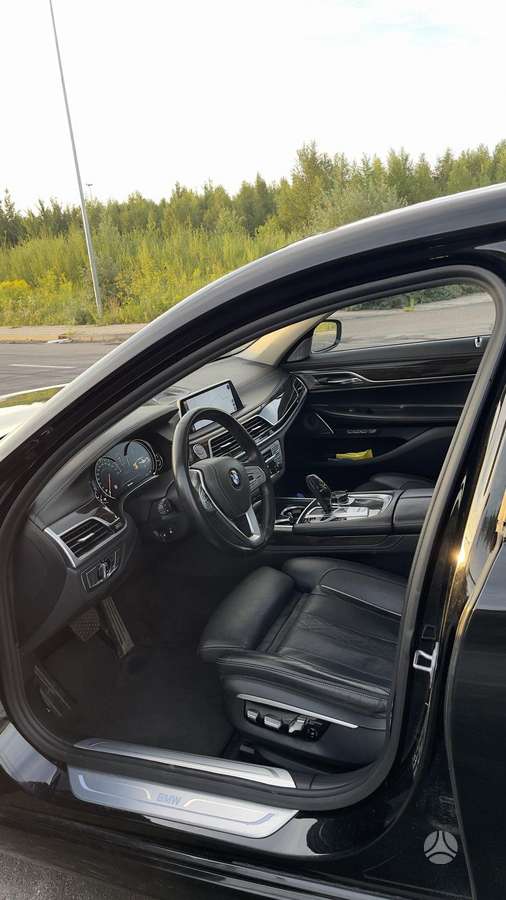 BMW 730, 3.0 l., Лимузин