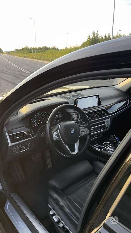 BMW 730, 3.0 l., Лимузин