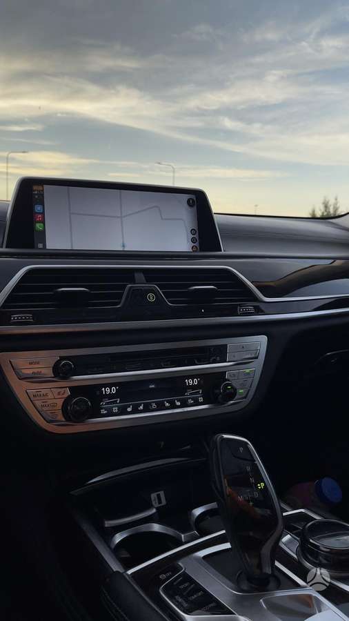 BMW 730, 3.0 l., Лимузин