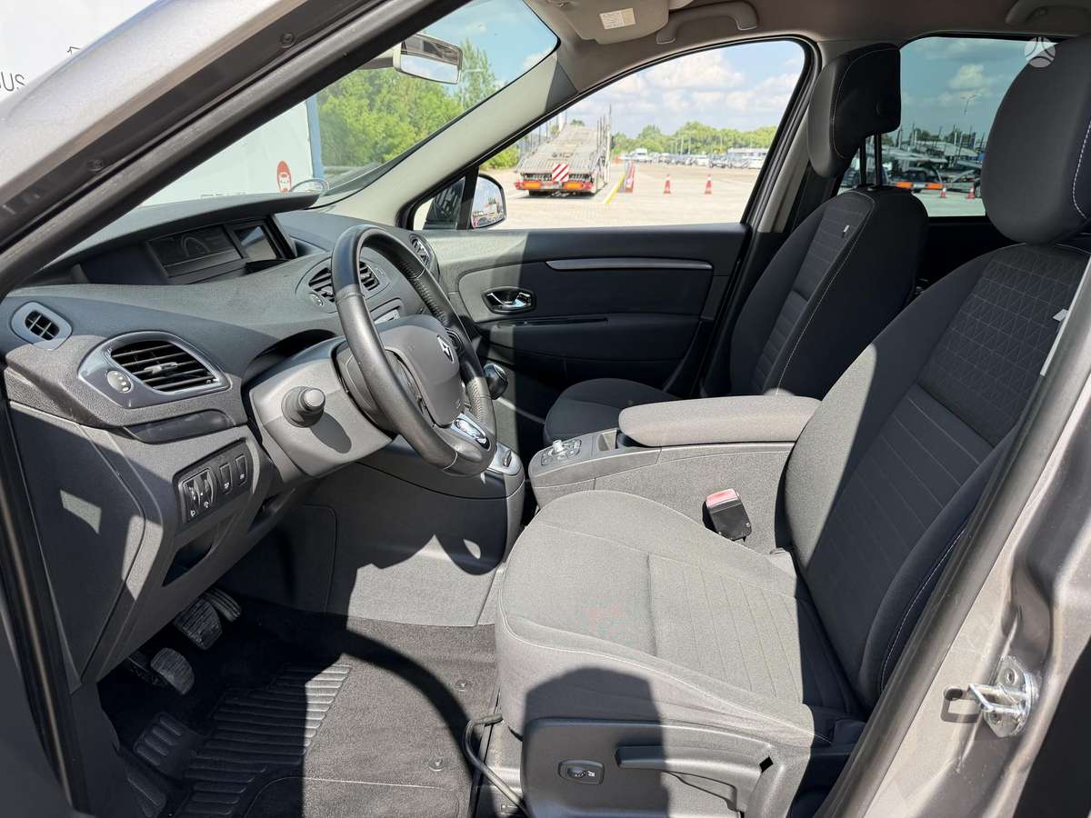 Renault Grand Scenic - 8