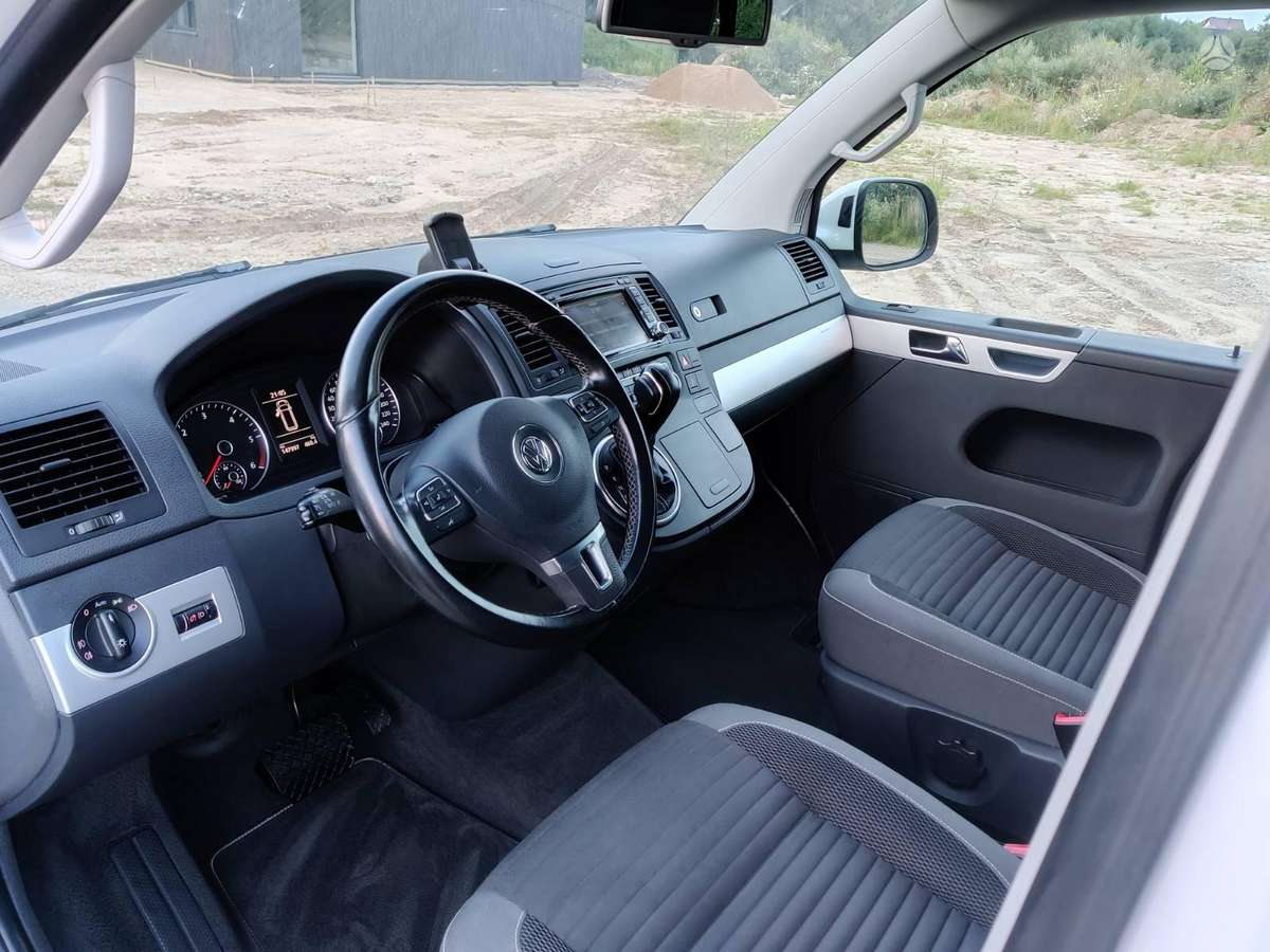 Volkswagen Multivan, 2.0 l., Минивэн