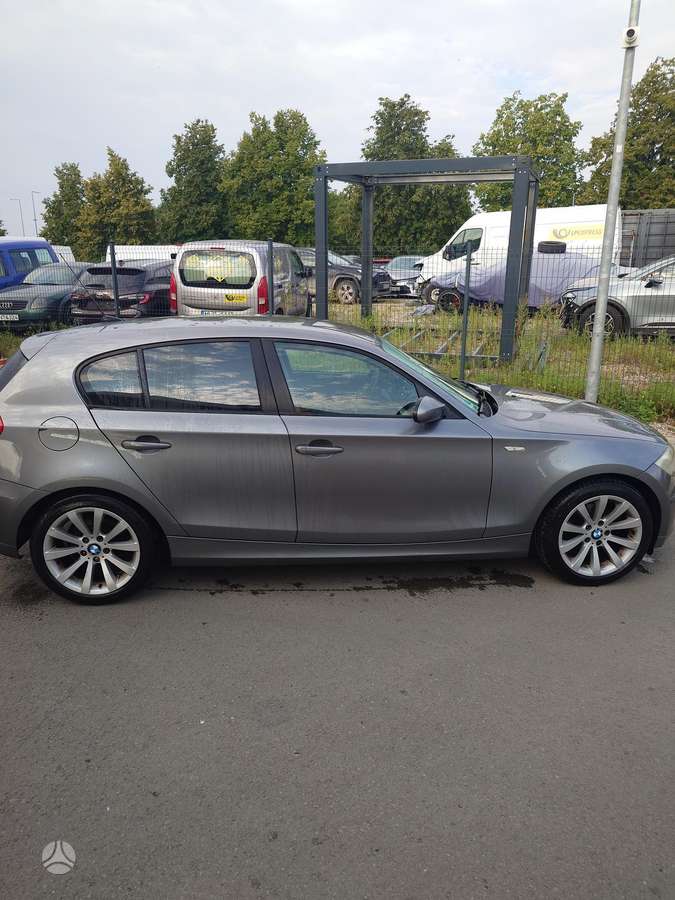 BMW 118, 2.0 l., hatchback