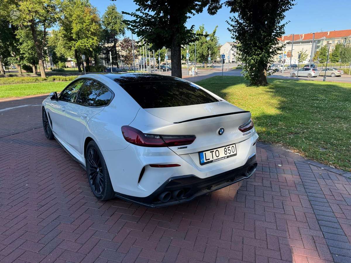 BMW M850, 4.4 l., Седан